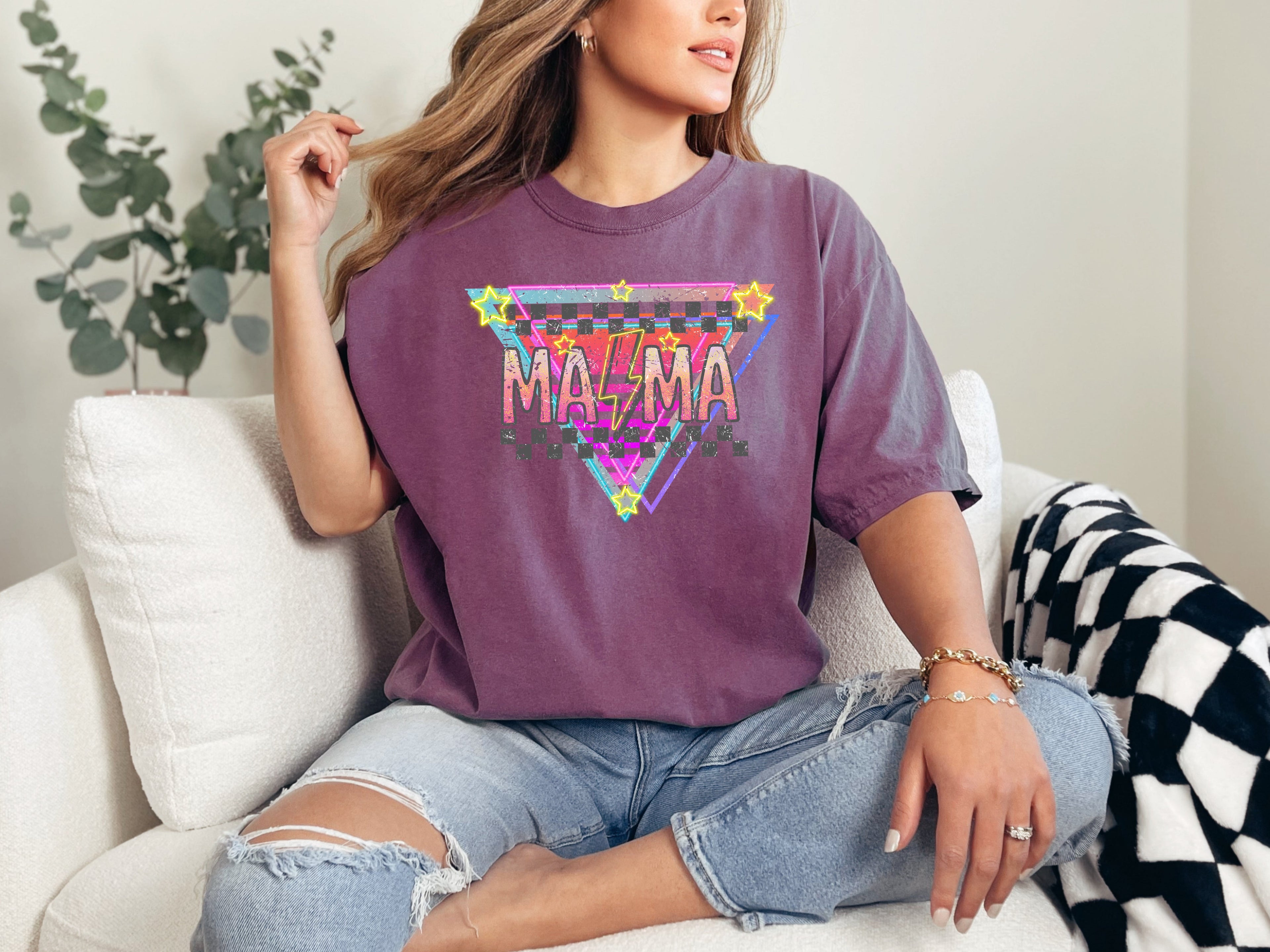 Retro Mama 80s Style Colorful Vintage Mom Baby Shower Pregnant Comfort Colors Tee
